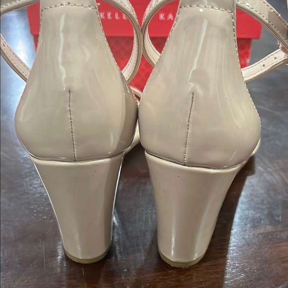 Kelly & Katie Women's Addison Cream Wedge Sandals in a Natural color size 7 - Picture 10 of 11